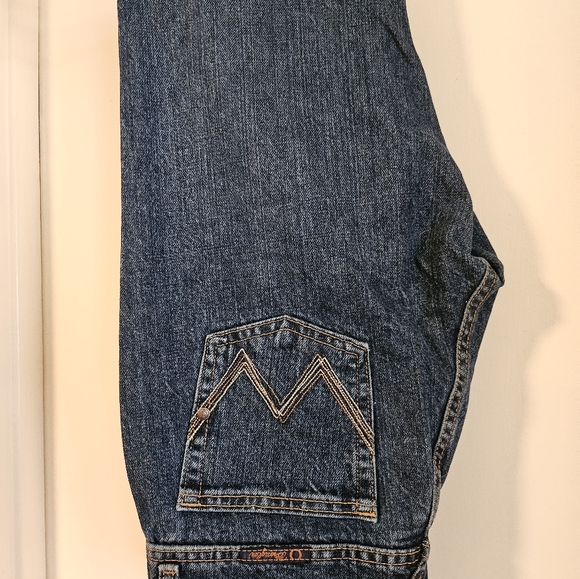 Jeans - Picture 2 of 2